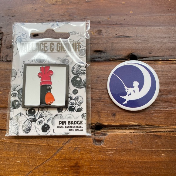 Wallace & Gromit  and Dreamworks Logo Pins - Picture 5 of 5
